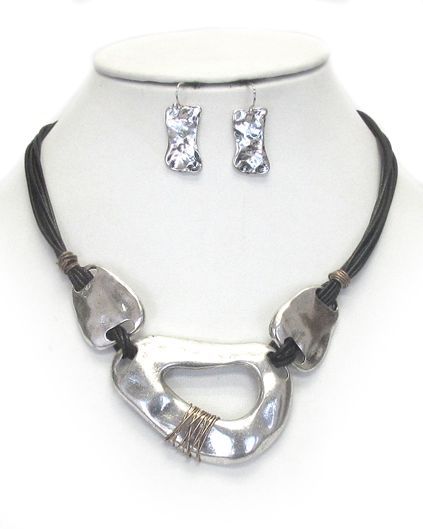 Hammered metal and leather cord necklace set