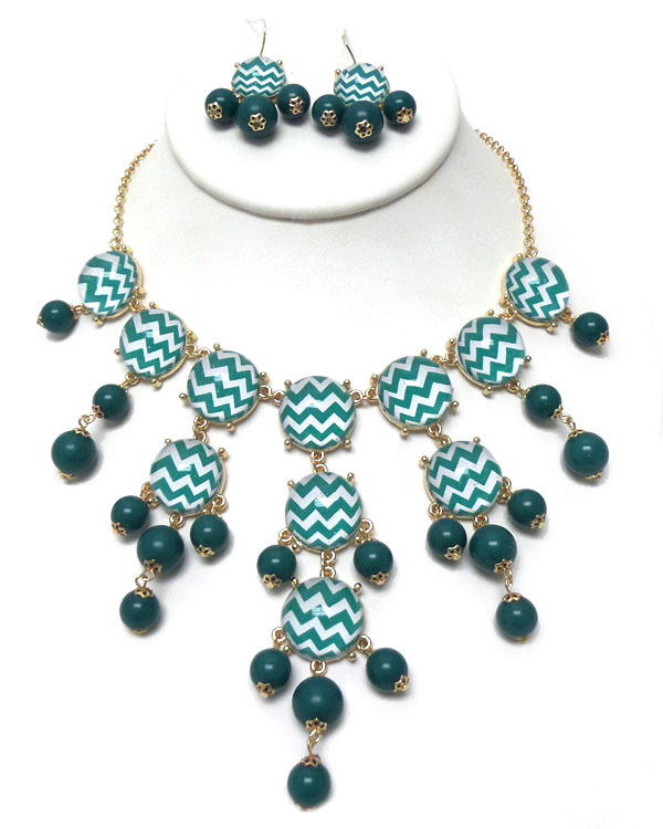 Chevron neckalce set