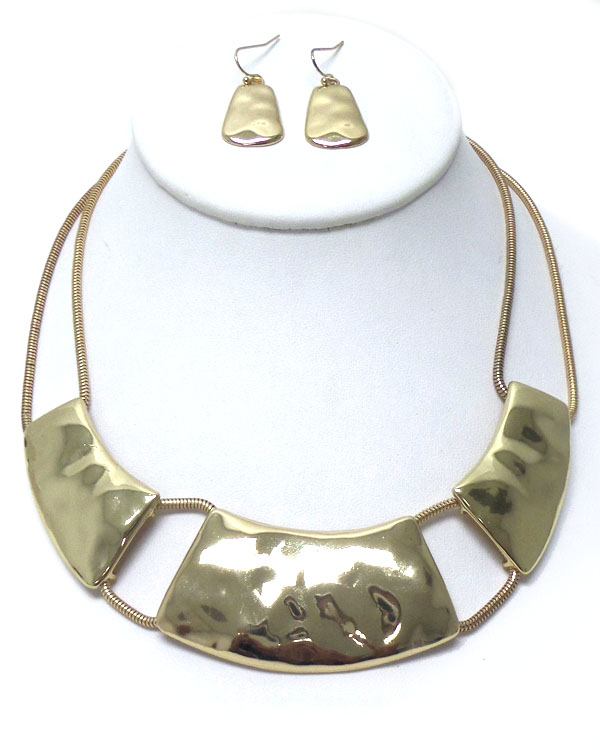 Geometric bold metal necklace set 