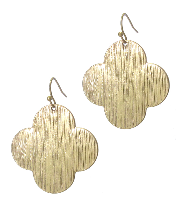 QUATREFOIL METAL EARRING