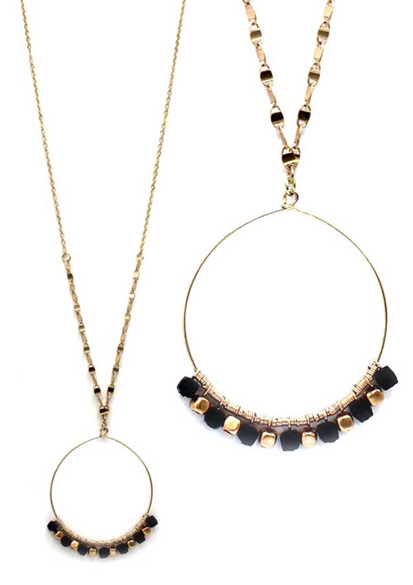 Metal seedbead and wire hoop pendant long necklace