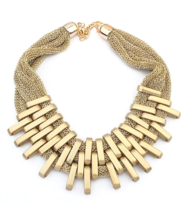 Multi mesh metal chain link bar necklace