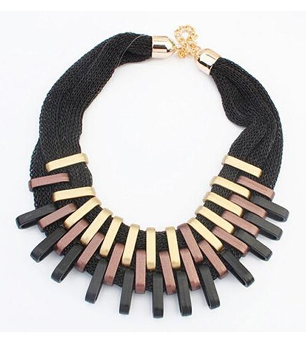 Multi mesh metal chain link bar necklace