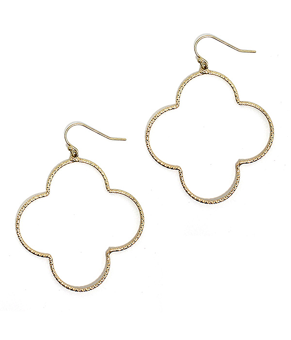 TEXTURED QUATREFOIL EARRING