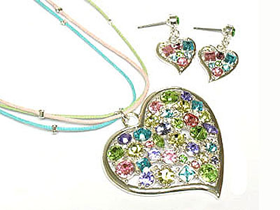CRYSTAL HEART AND LEATHER BAND NECKLACE AND EARRING SET
