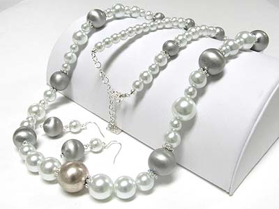 Metallic glass pearl long necklace earring set