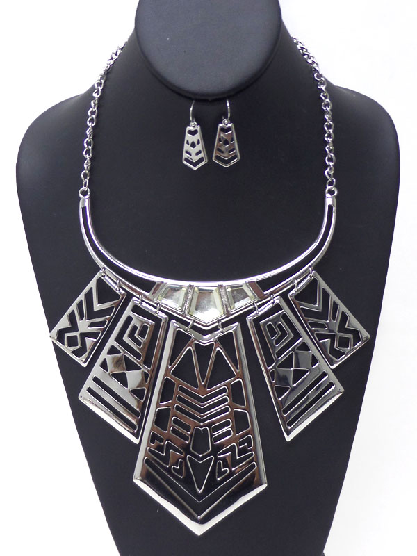 Cut out tribal necklace set
