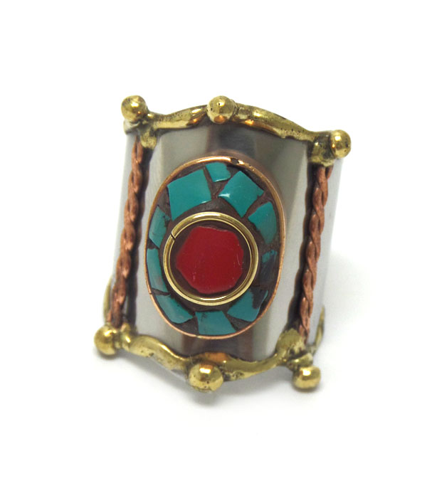 Metal textured antique style ring - 100% brass