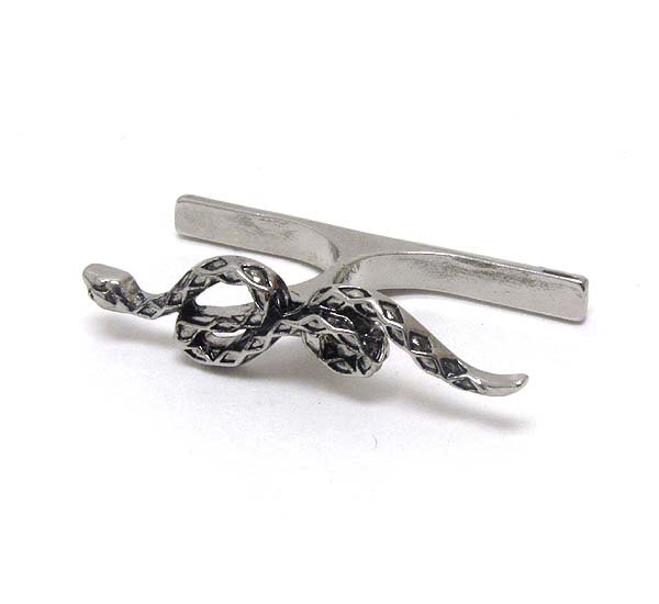 TEXTURED METAL SNAKE DOUBLE FINGER RING