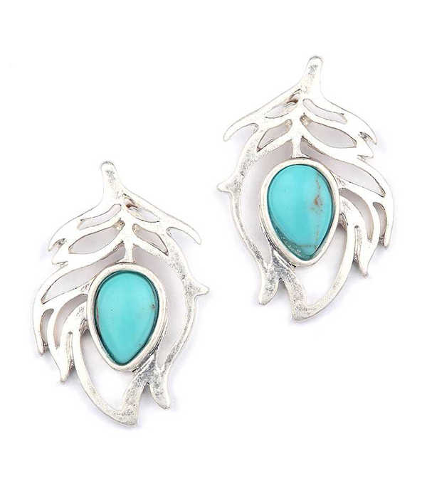 Metal filigree leaf earring