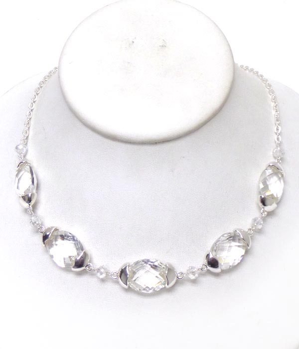 LINKED OVAL CHAIN NECKLACE 
