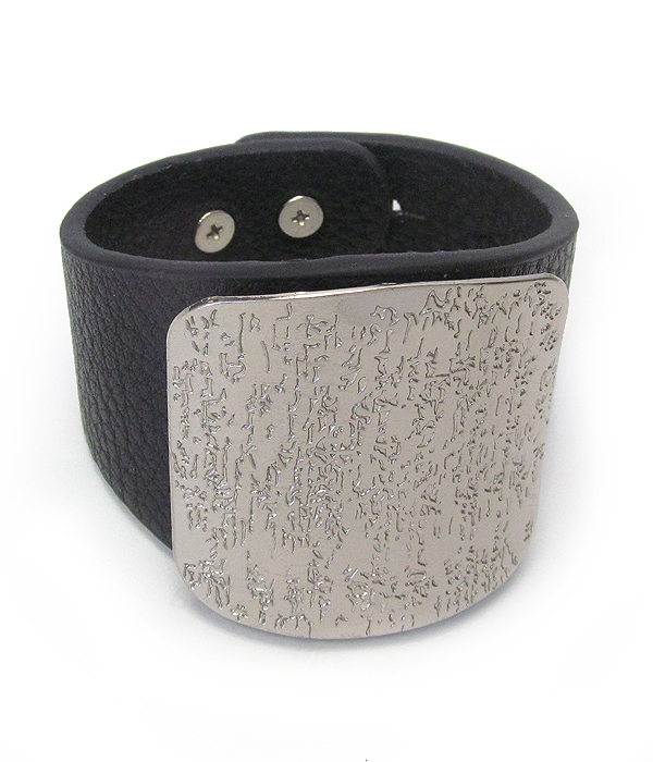 Large metal and wide leather bang bracelet