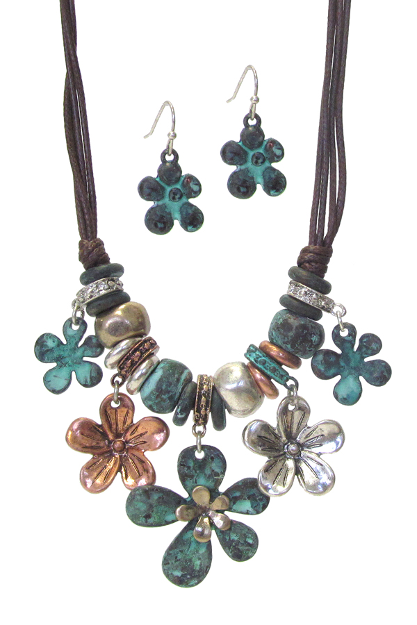 Multi flower charm link and cord necklace set