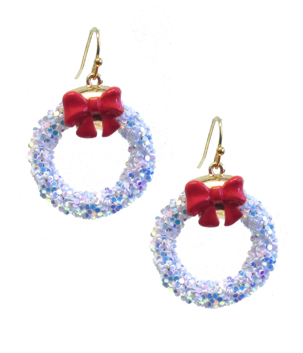 CHRISTMAS THEME SPARKLING WREATH EARRING