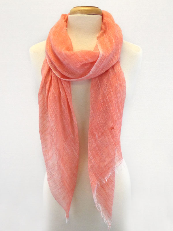 Wrinkle and fringe scarf