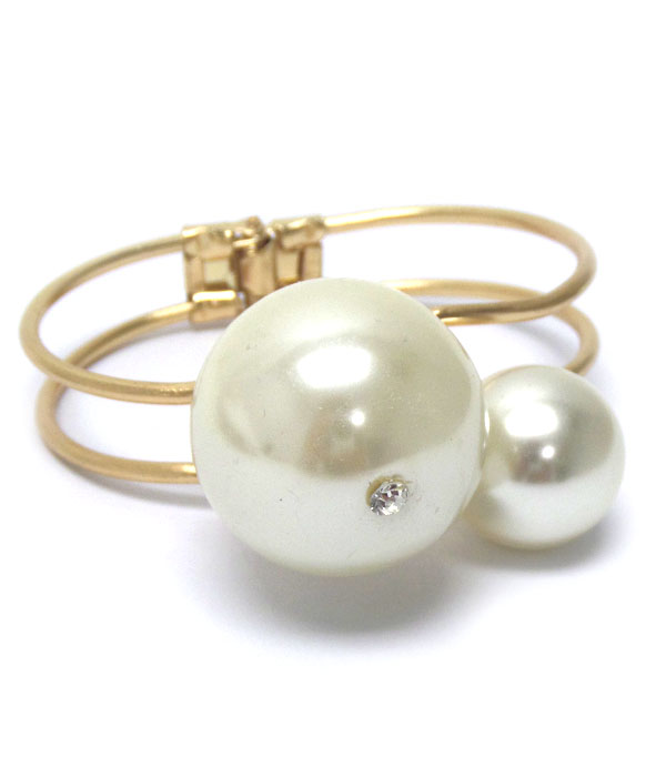 Pearl two thin metal circle bracelet