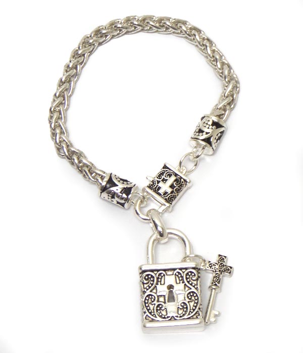 Designer inspired lock and key chain bracelet 