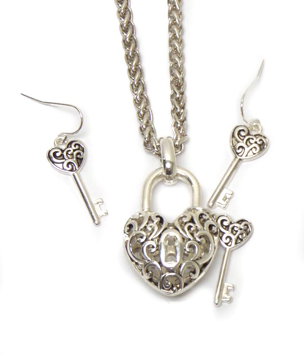 Designer inspired lock and key chain necklace set