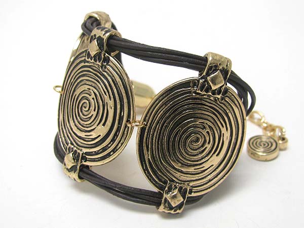 SPIRAL TEXTURED METAL DISK AND LEATHER CORD LINK BRACELET