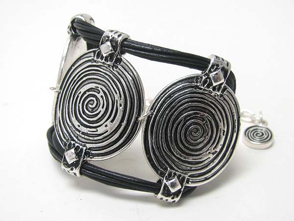 SPIRAL TEXTURED METAL DISK AND LEATHER CORD LINK BRACELET