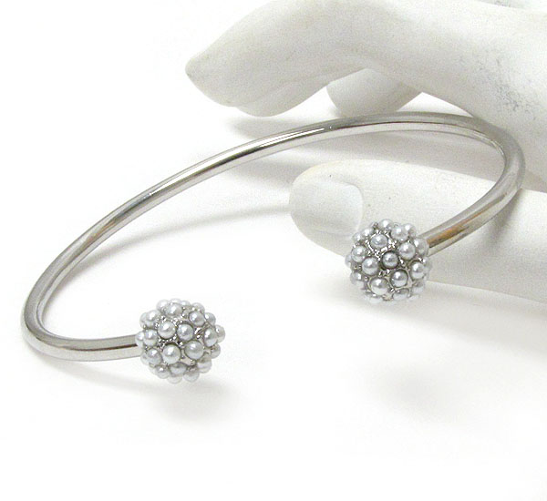 Multi pearl deco ball and wire bracelet