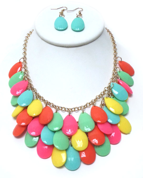 Multi facet acrylic teardrops statement necklace set