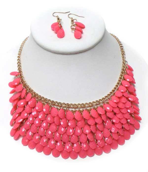 Multi facet acrylic teardrops statement necklace set