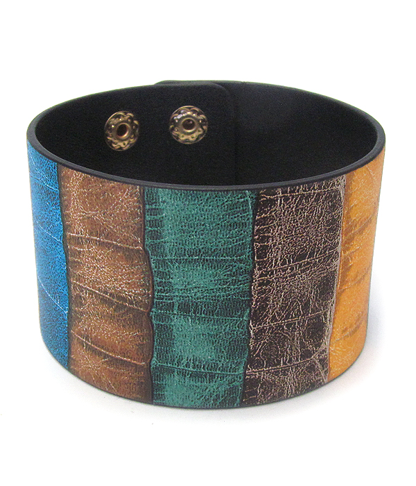 Faux leather button bracelet