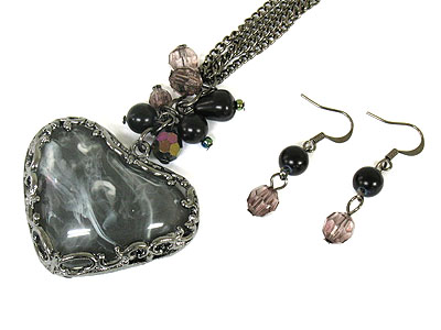 Antique metal casting marblic heart necklace set