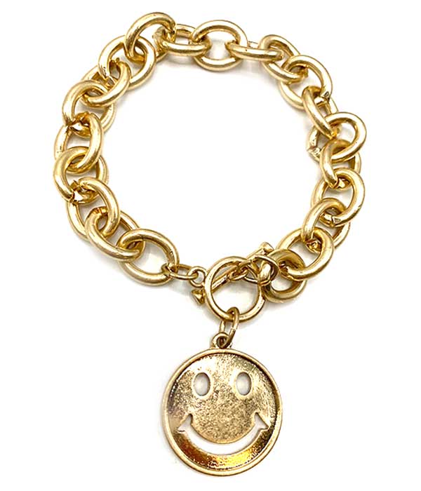 Chunky chain smile charm toggle bracelet