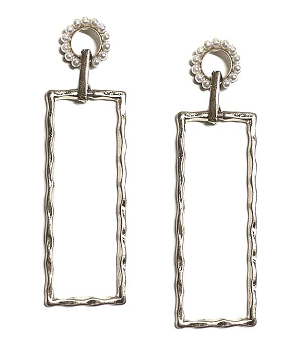 Pearl and metal wire square earring