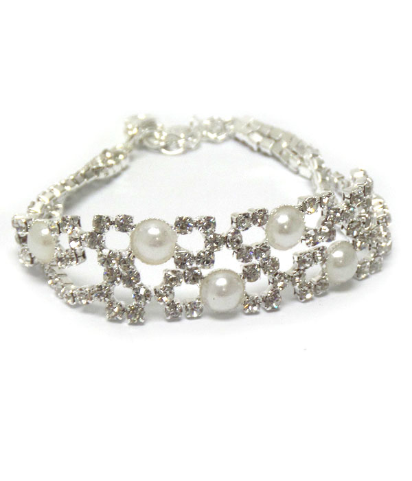 Pearl and rhinestones bracelet