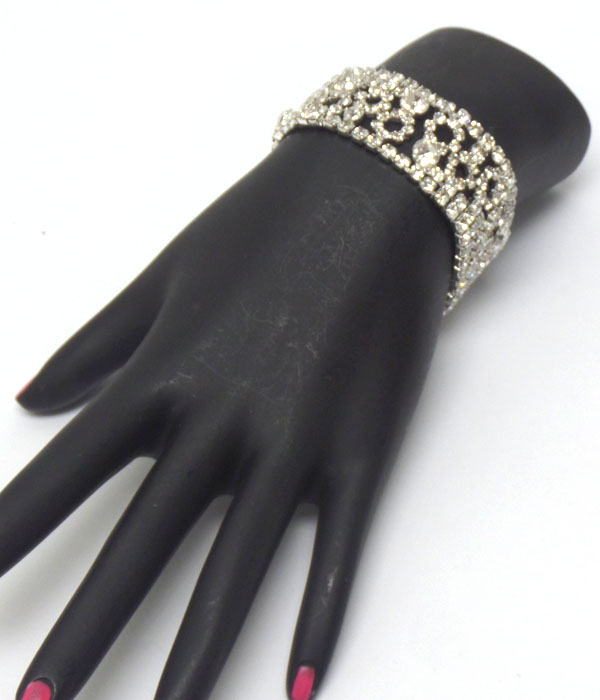 Patterened rhinstones bracelet