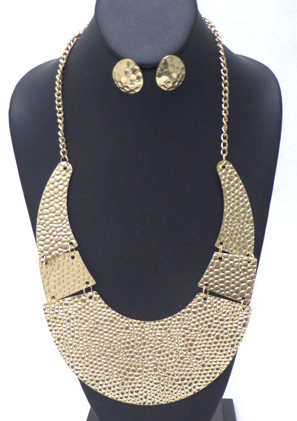 Thin textured metal necklace set 