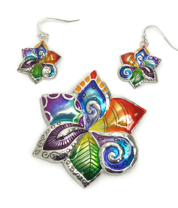 Texture flower pendant set