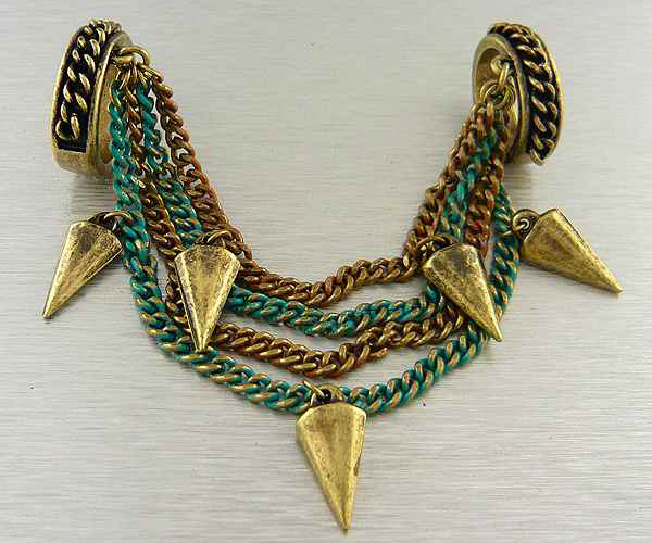 Three chain with metal spike and two finger chain ring