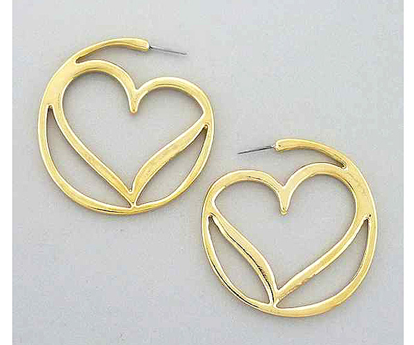 Metal cut out fashion heart round earring