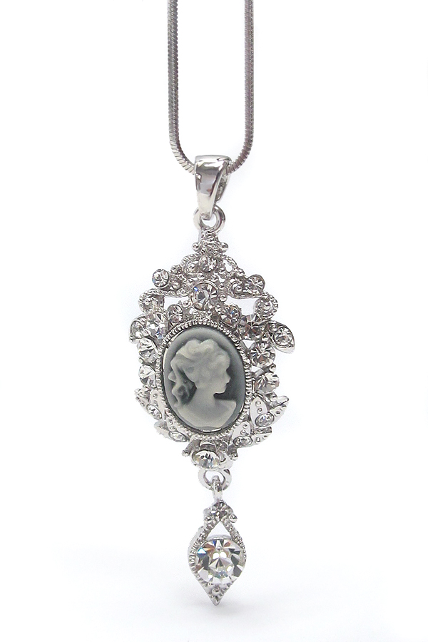 WHITEGOLD PLATING CRYSTAL STUD CAMEO PENDANT AND CRYSTAL DANGLE NECKLACE