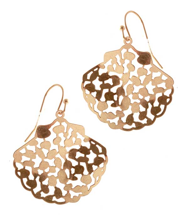 Metal filigree earring - shell