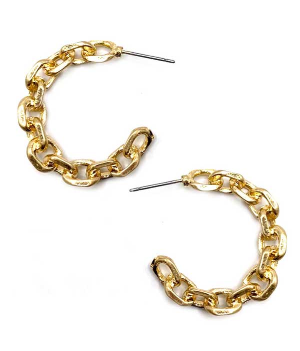 Metal chain hoop earring