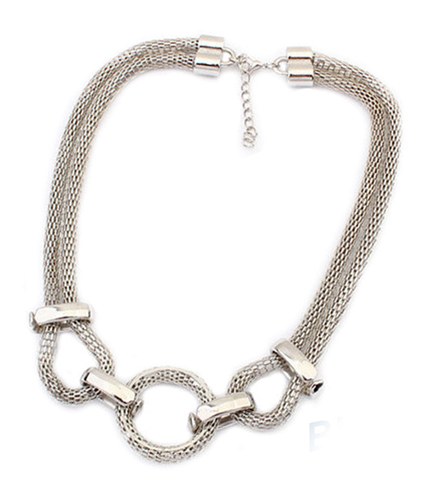 Metal hollow link necklace