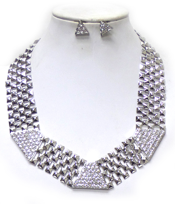 Elegant crystal and thick chain necklace set