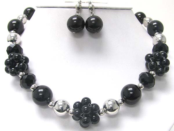 Pearl beads cluster accent and metal ball neckalce earring set