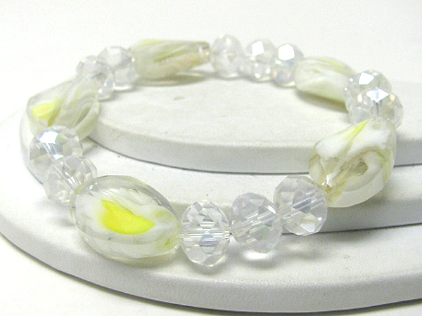 FACET GLASS AND ACRYLIC BEAD LINK STRETCH BRACELET