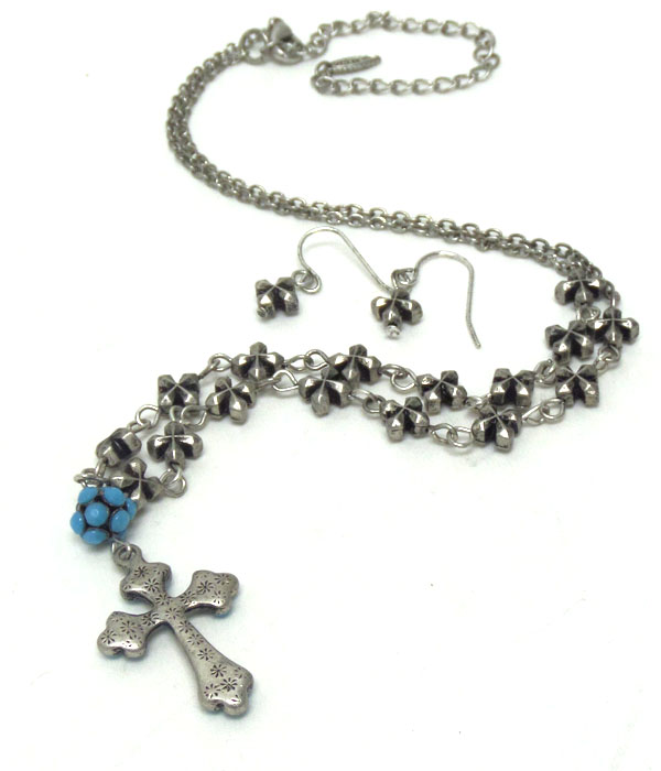 Metal chain w/cross necklace set