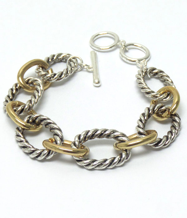Textured metal toggle bracelet