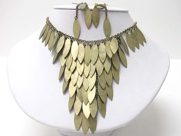 Metal scale bib style necklace earring set