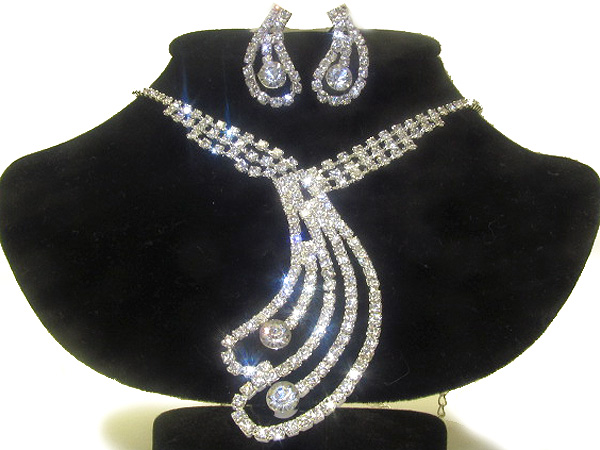 TWO CRYSTAL BANANAS SHAPE PATERN NECKLACE EARRING SET