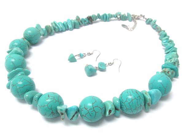 MULTI TURQUOISE CHIP STONE AND MULTI NATURAL STONE BALLS DROP FASHION NECKLACE EARRING SET