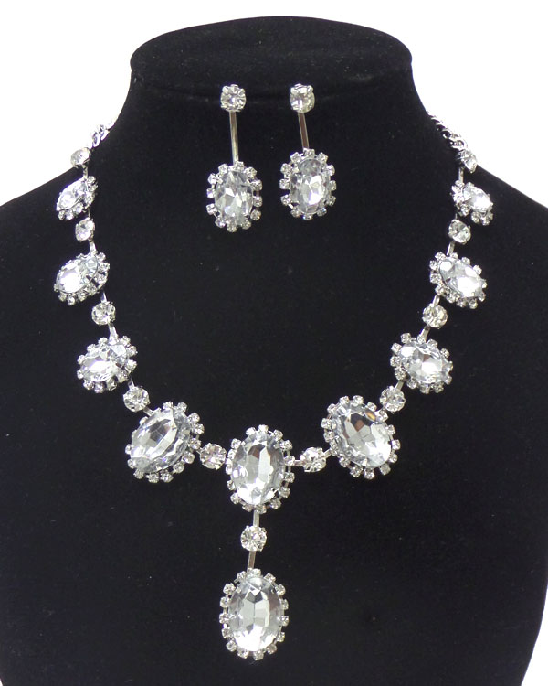 Linked circles with rhinestones and stones necklace set